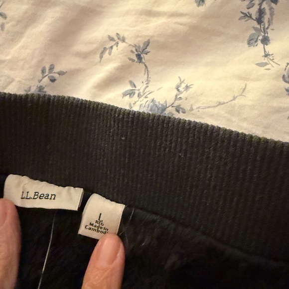 L.L. Bean Men's Dark Gray Fleece lined Joggers - Picture 5 of 5